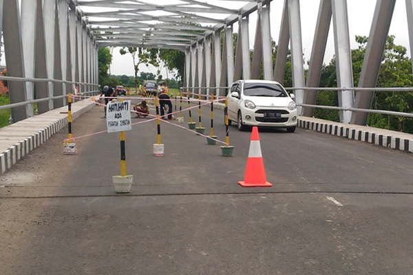 Baru Sebulan Dibuka, Jembatan Monjot Amblas Lagi