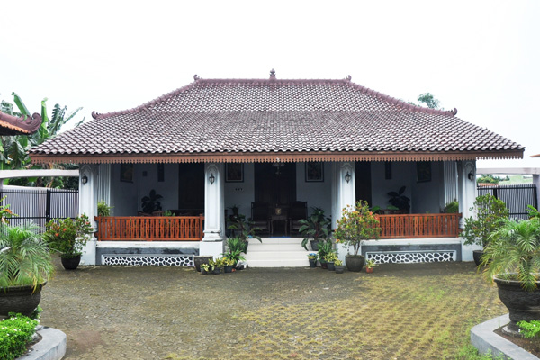 Rumah Klasik Namun Tetap Kekinian