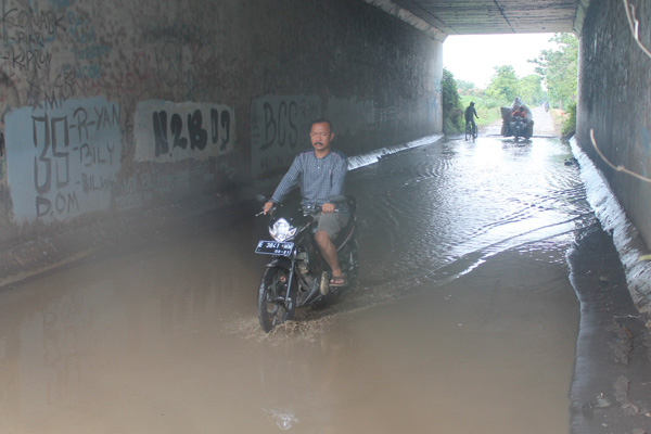 Terowongan Tol Japura Bakti Biasa Digenangi Air