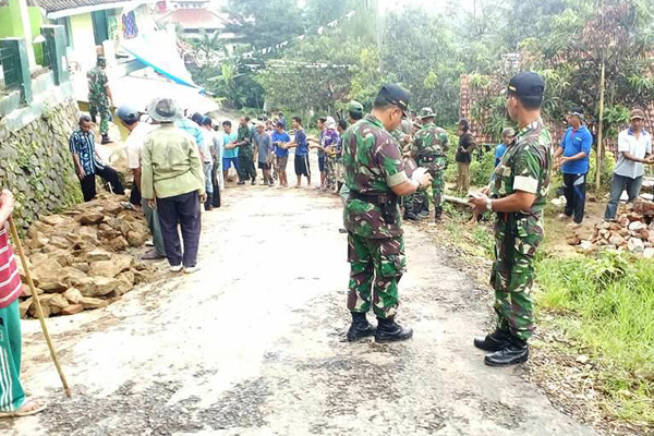 Dua Desa di Kuningan Diterjang Longsor