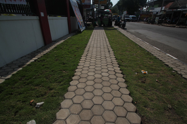 Pejalan Kaki Rindu Trotoar yang Nyaman