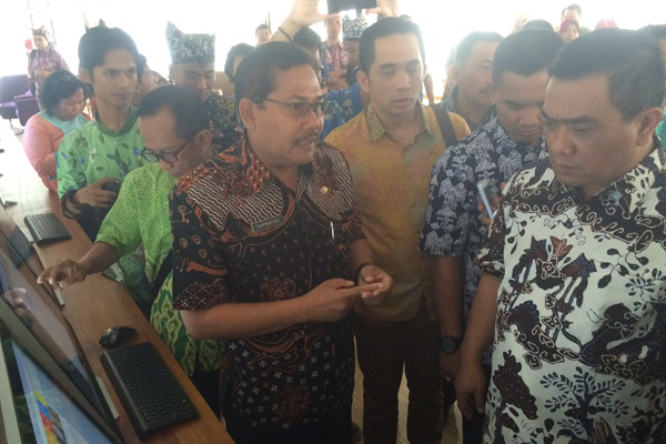 Walikota Cirebon Kagum Bupati Banyuwangi Bisa Cek Proyek lewat Handphone