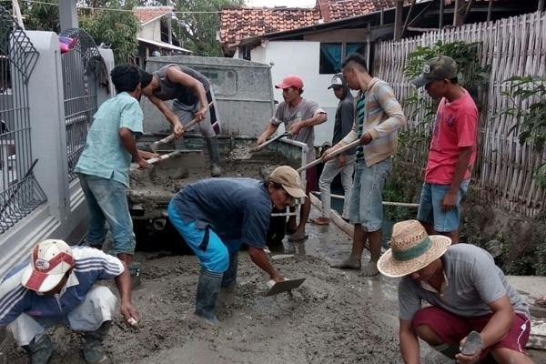 Jatibarang Baru Betonisasi Jalan Desa