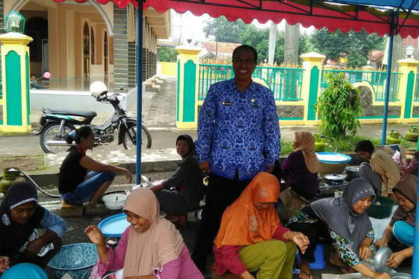 Tolak Bala, Desa Parakan Tradisikan Gerebek Apem di Rebo Wekasan