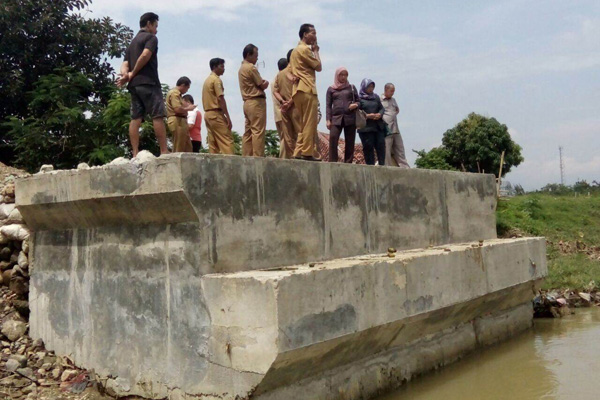Jembatan Cimoyan Terancam Mangkrak, Batas Waktu Perbaikan 10 Hari Lagi