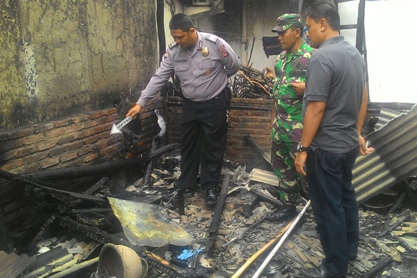 Lupa Matikan Kompor Gas, Seisi Warung Ludes Terbakar