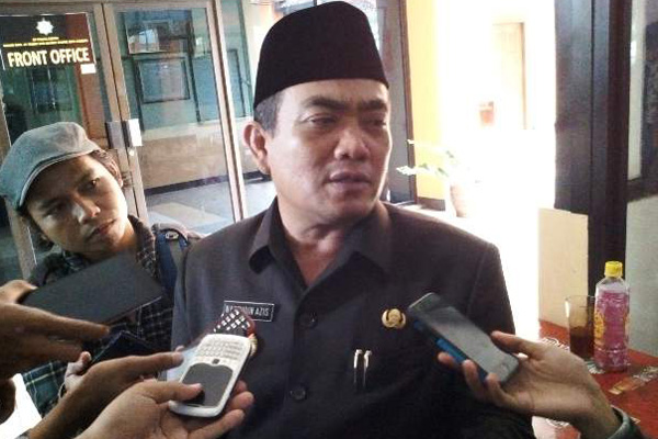 Walikota Azis akan Sisihkan Anggaran untuk Guru Honorer