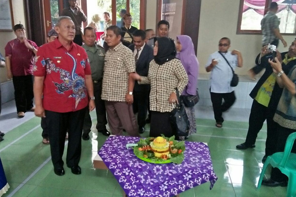 Acep Ajak Warga Selajambe Menjaga Tradisi Babarit