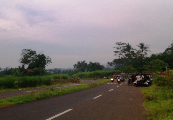 Balapan Liar di Jalan Baru Sampora Marak Lagi, Meresahkan…