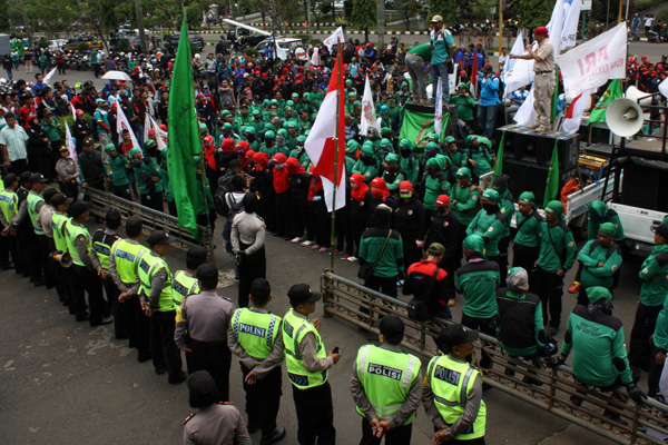 UMP Masih di Bawah Negara Tetangga