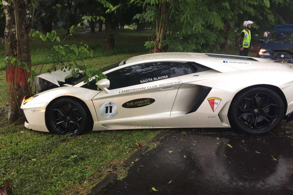 Raffi Hanya Diam Ketika Tahu Lamborghini Miliknya Nabrak