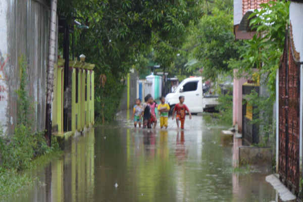 Bagaimana Ini, Gang Serma Jatibarang Selalu Banjir