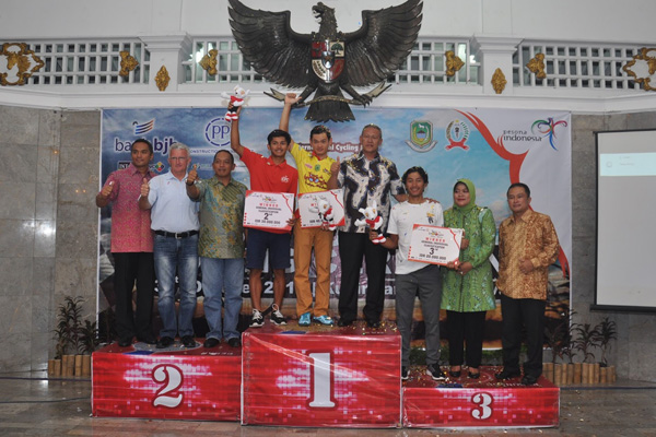 Juara TdL Raup Hadiah Ratusan Juta Rupiah