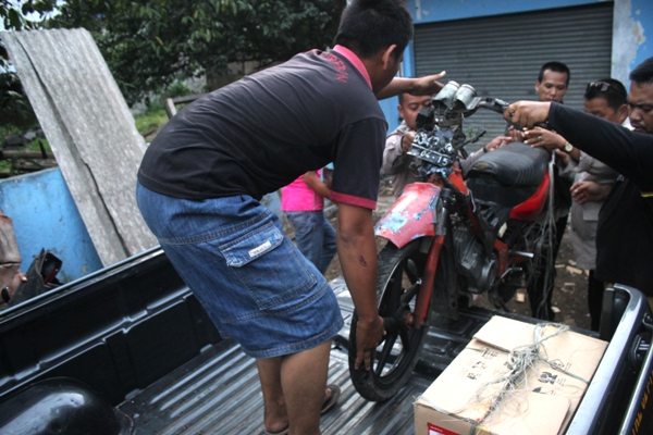 Tabrakan di Bojong, Pengendara Satria Luka Parah