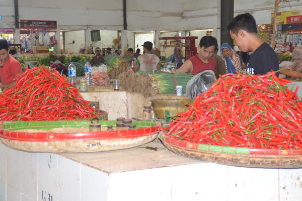 Musim Orang Hajatan, Cabai dan Bawang Merah Naik Tinggi