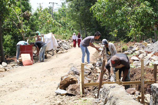 Tunggu Jalan Diperbaiki, Pengadaan Angkot Argasunya Ditunda Lagi