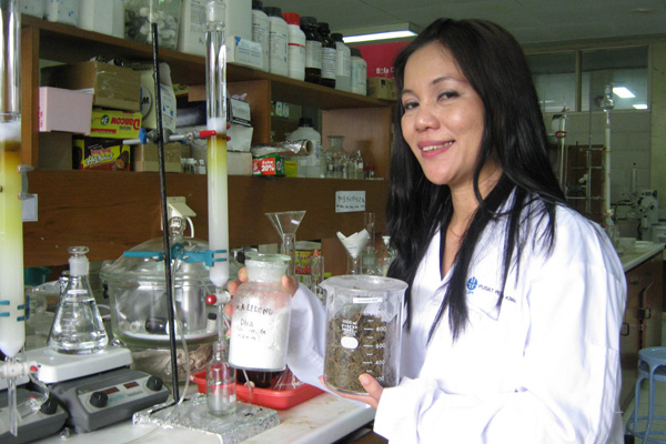 Dr Yenny Meliana Buat, Bikin Obat Antimalaria Paling Ampuh