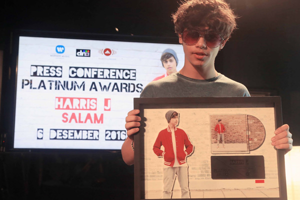 Harris J Raih Platinum Pertama dari Publik Musik Indonesia
