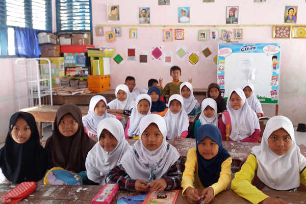 Kuwu Ini Gratiskan Kursus Bahasa Inggris bagi Warganya