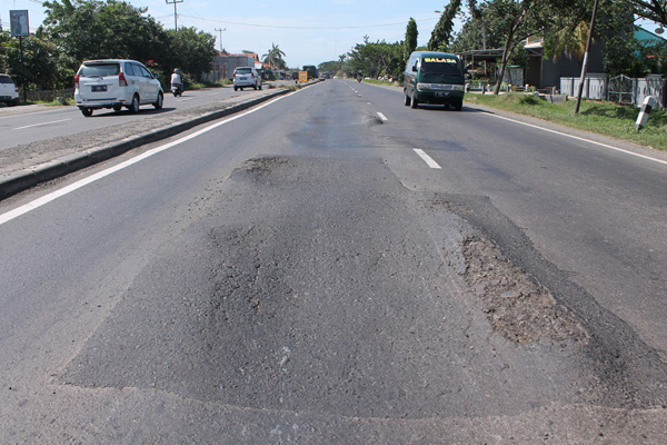 Jalan Pantura Indramayu Bergelombang, Hati-hati untuk Pemudik Tahun Baru