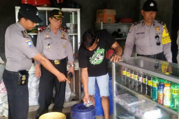 Jelang Tahun Baru, Polisi Sita Ratusan Liter Tuak dan Ciu