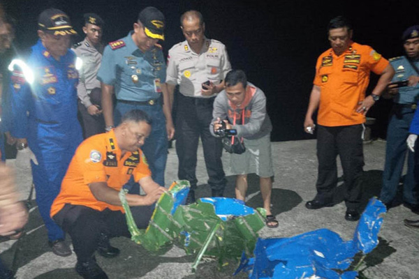 Arus Laut Kuat, Basarnas Kesulitan Angkat Ekor Pesawat