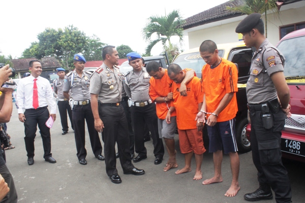 Polisi Bekuk Komplotan Curanmor Spesialis Mobil, Satu Pelaku Didor..