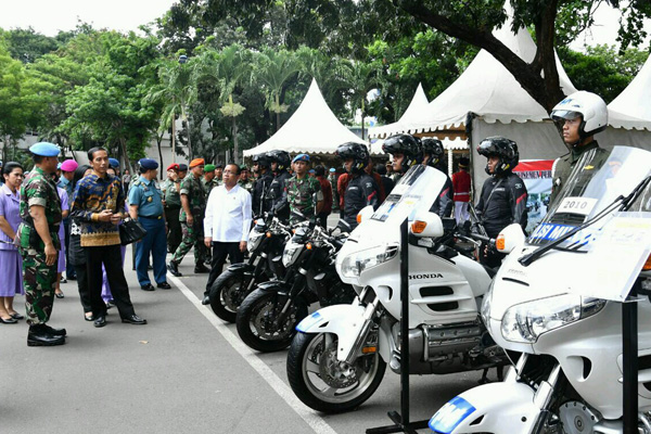 Rakyat Ingin Tak Ada Jarak, Jokowi Minta Paspampres Fleksibel