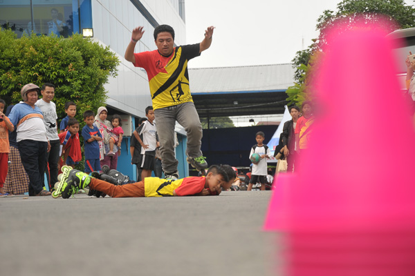 Komunitas In Line Skate Cirebon; Tak Cuma Atraksi, Tapi Olahraga Sambil Happy