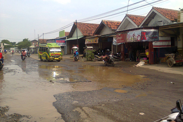 Jalan Pabuaran; Bagaimana Caranya Tidak Kena Lubang?