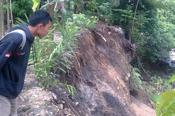 Warga Desa Kaligawe Takut Longsor Susulan