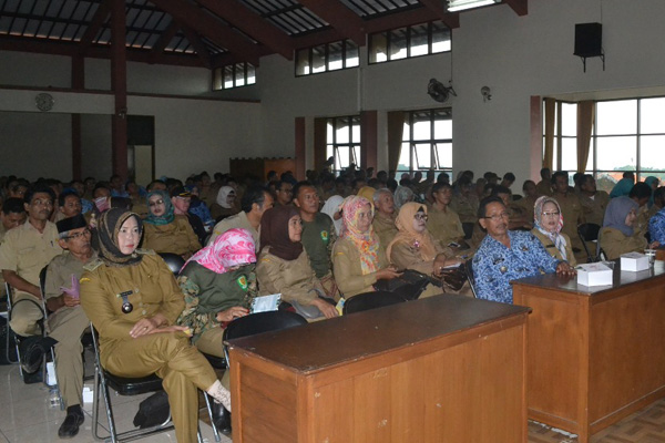  Kades di Kuningan Diminta Bisa Cegah KDRT