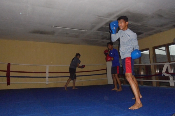 Ruang Kelas SMKN Palasah Jadi Arena Latihan Tinju