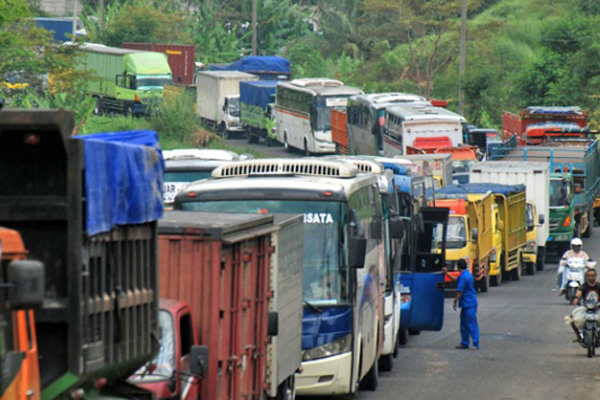 Cegah Macet, Truk Dibatasi Masuk Tol Purbaleunyi