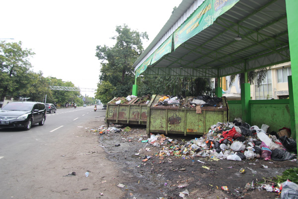 Anggaran Tertunda, Sampah Numpuk Tak Diangkut