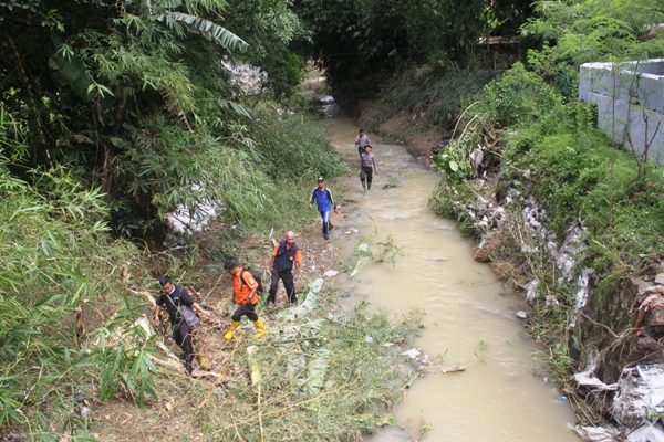 Pencarian Bocah Hanyut di Sungai Cihejo Masih Nihil