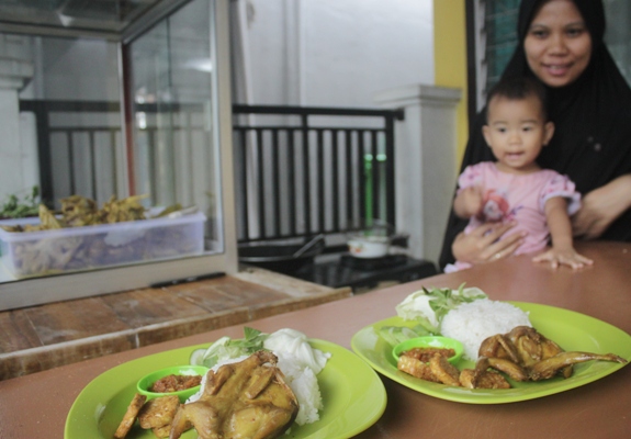 Nyam..nyam…Nikmat nan Lezat Puyuh Goreng Ala Amih Ine