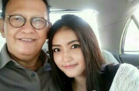 Roy Marten dan Gadis asal Pati, Beda 40 Tahun