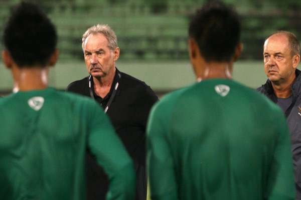 Alfred Riedl Beri Kejutan Demi Tiket Final AFF