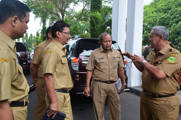 KPK Sambangi Pendopo Kuningan, Ada Apa Ya?