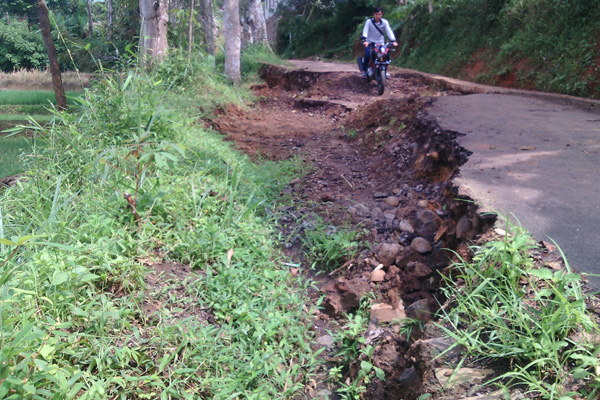 BPBD Kuningan Datangkan Tim Geologi, Teliti Pergerakan Tanah Padamulya