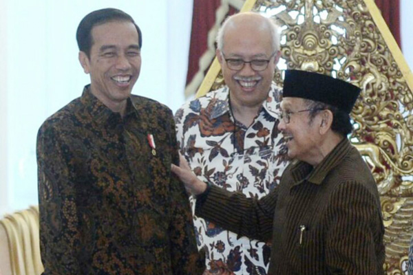 Bahas Pancasila, Jokowi Temui Habibie dan Try Sutrisno