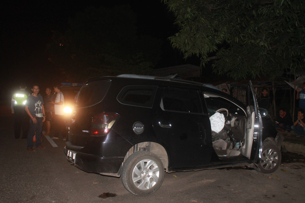 Jalan Duaan Tengah Malam, Tabrak Pohon di Watubelah