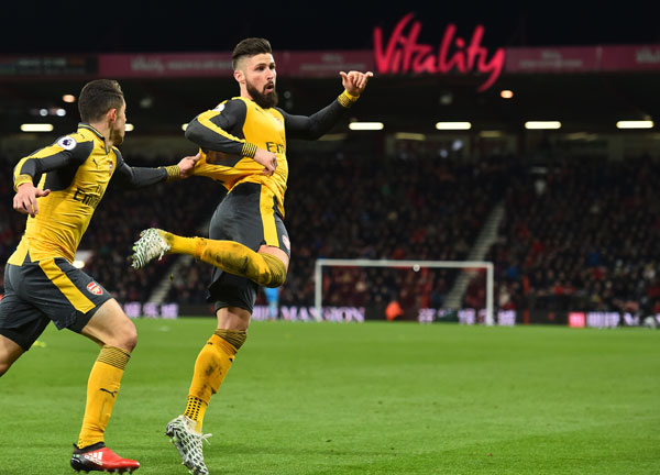 Arsenal, Selebrasi Scorpion Giroud Kelamaan