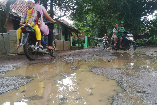 Bina Marga Harus Tanggung Jawab Kondisi Jalan Poros Asjap-Mundu