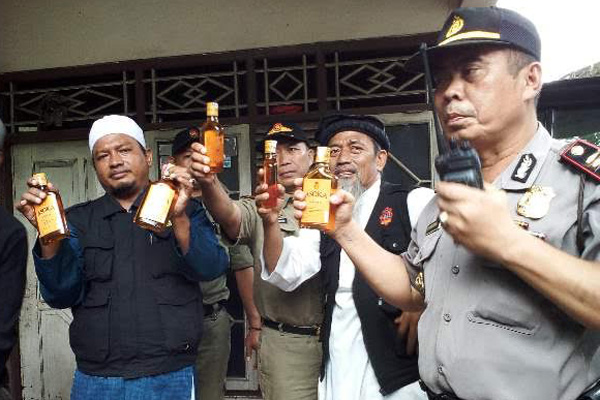 Warga Melapor, Rumah di Jl Ahmad Yani Pegambiran Digerebek