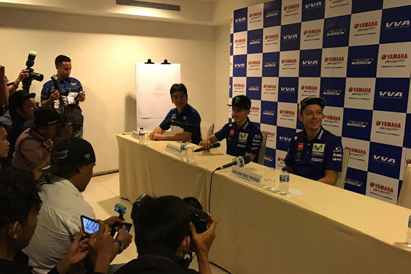 Rossi-Vinales Sapa Fans di Jakarta