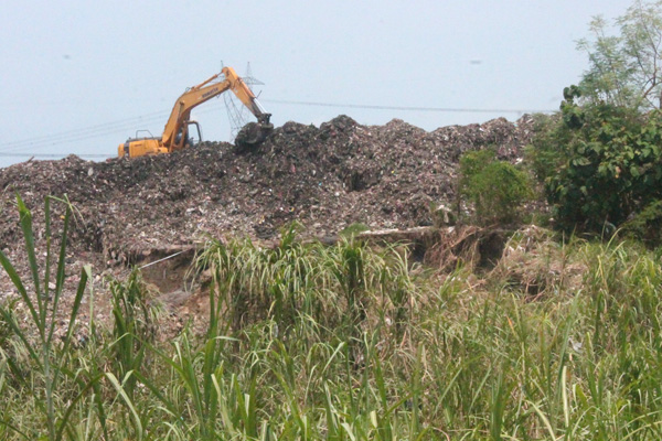 Begini Akibat Tempat Pembuangan Akhir Sampah di Pinggir Sungai