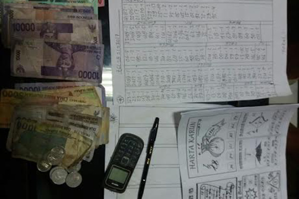 Handphone Jadi Barang Bukti Transaksi Togel