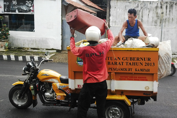 Lingkungan Hidup Majalengka Imbau Taati Waktu Buang Sampah